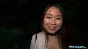 Pagando por sexo gostoso com uma japonesa safada