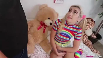 Pigtails e Arcoiris Com X Video Mini Gabi Jovem Lindo E Chamativo