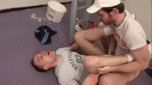 Homens gays fazendo putaria boa durante a obra