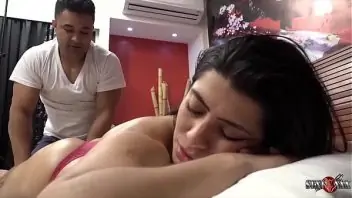 Gostosa brasileira no sexo quente dando com vontade